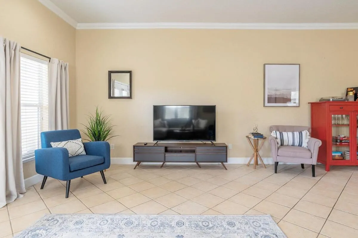 Holiday home Modern Dt Home-King Size Bed-Patios-Long Stays-Wifi Orlando