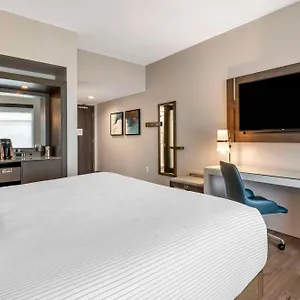 Cambria Airport Hotel